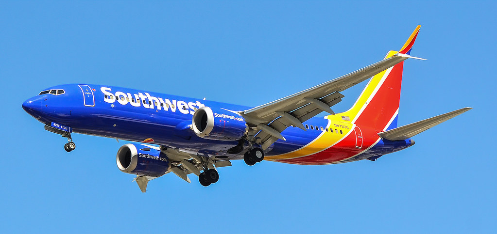 N8723Q, Boeing 737-8