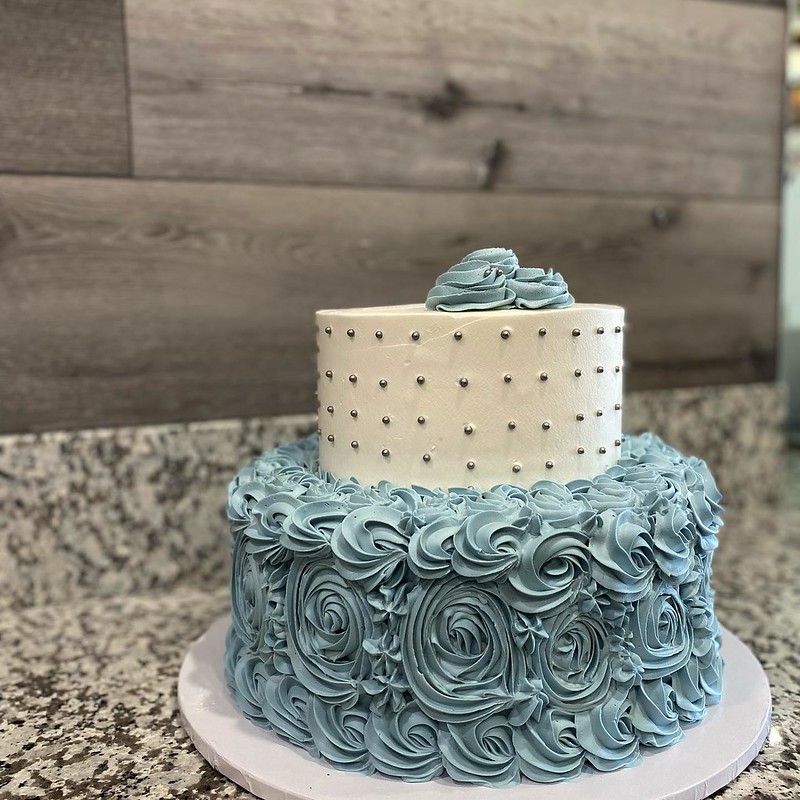 Cake by Alondra's Bakery