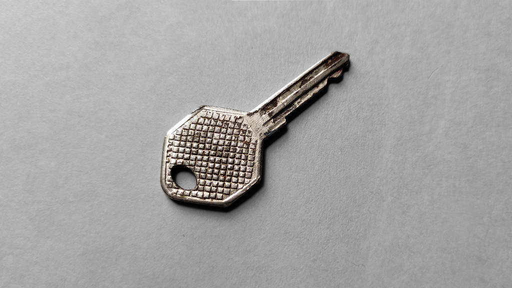 WS2110: Rusted Key - Photo Reference