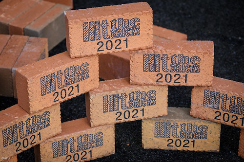 20210930hit-the-bricks0227