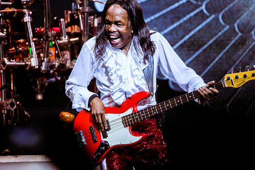 Earth, Wind & Fire