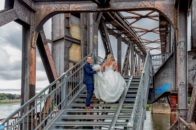 A wedding over troubled water