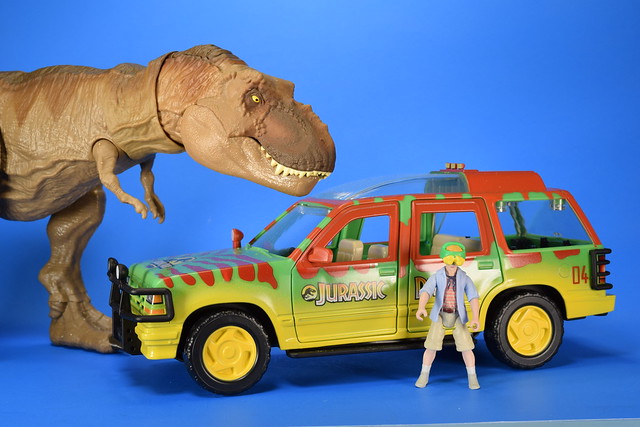 Jurassic World Legacy Collection Tyrannosaurus Rex Escape Pack by Mattel