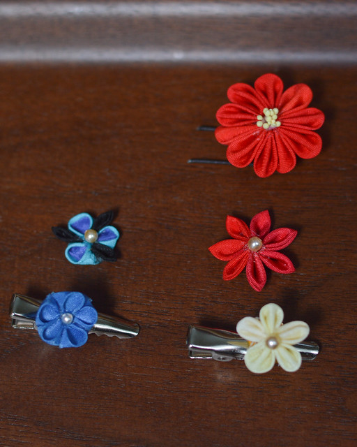 Red, blue and yellow kanzashi.