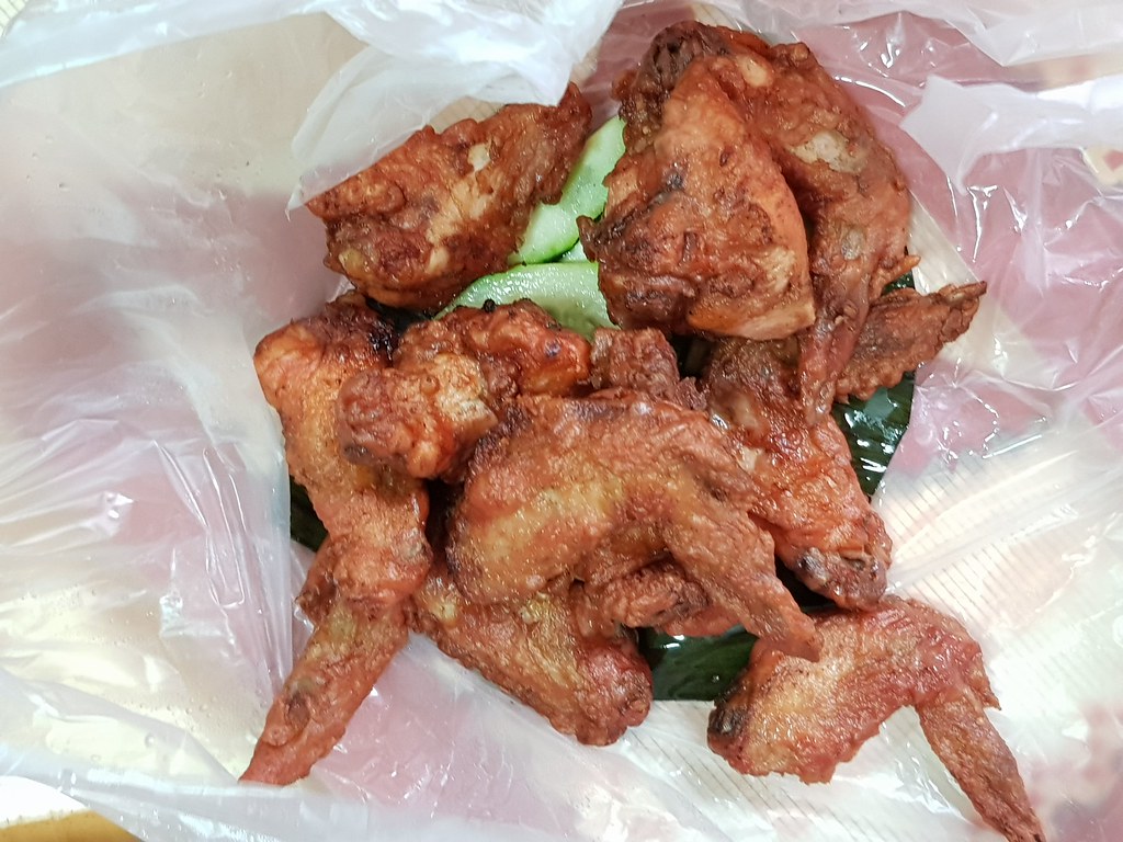 南乳雞翅 "Nam Yu" Chicken Wing 5pcs rm$16 @ 阿華茶餐室 Ah Wah USJ6
