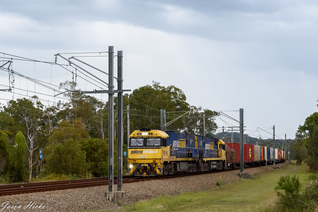 Pacific National 7SB1 Though Warnervale by bluegoldera