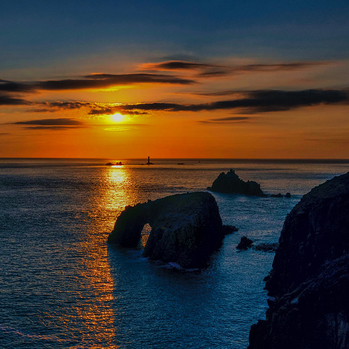 glow d850 england sunset landsend southwest orange sea tip nikon lighthouse longships golden august ocean goldenhour unitedkingdom cornwall cliff landscape