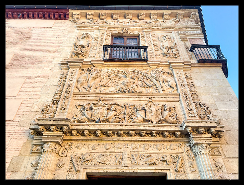 La Casa de Castril - Fachada del Museo Arqueológico y Etnológico de Granada