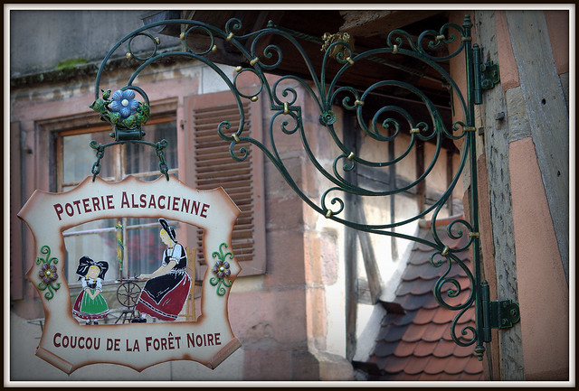 Magnifique enseigne a Kaysersberg en Alsace.