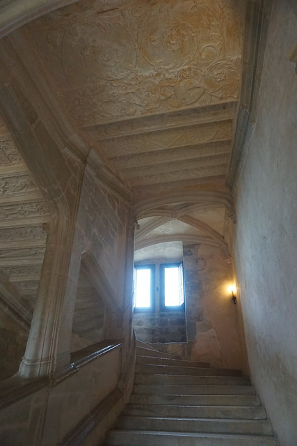 Château de Montal, Saint-Jean-Lespinasse : l'Escalier monumental