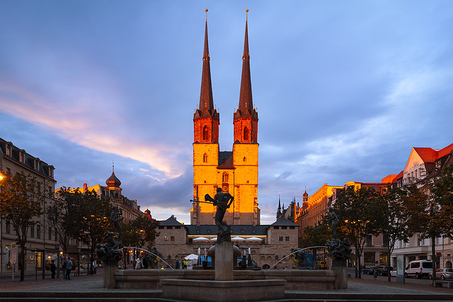 Sunset, Göbelbrunnen, Marktkirche Unser Lieben Frauen, Roter Turm, Marktplatz Halle, Halle (Saale), Saxony Anhalt, Germany