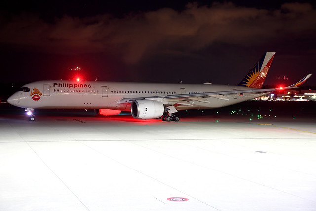 PhilippineAirlines_RP-C3508_night