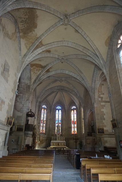 Eglise Saint-Pierre, Assier : Vue intérieure