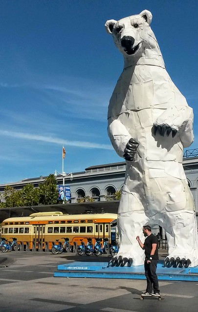 Embarcadero - polar bear sculpture made from recycled cars, reminding everyone of the effects of climate Change 🇺🇲
