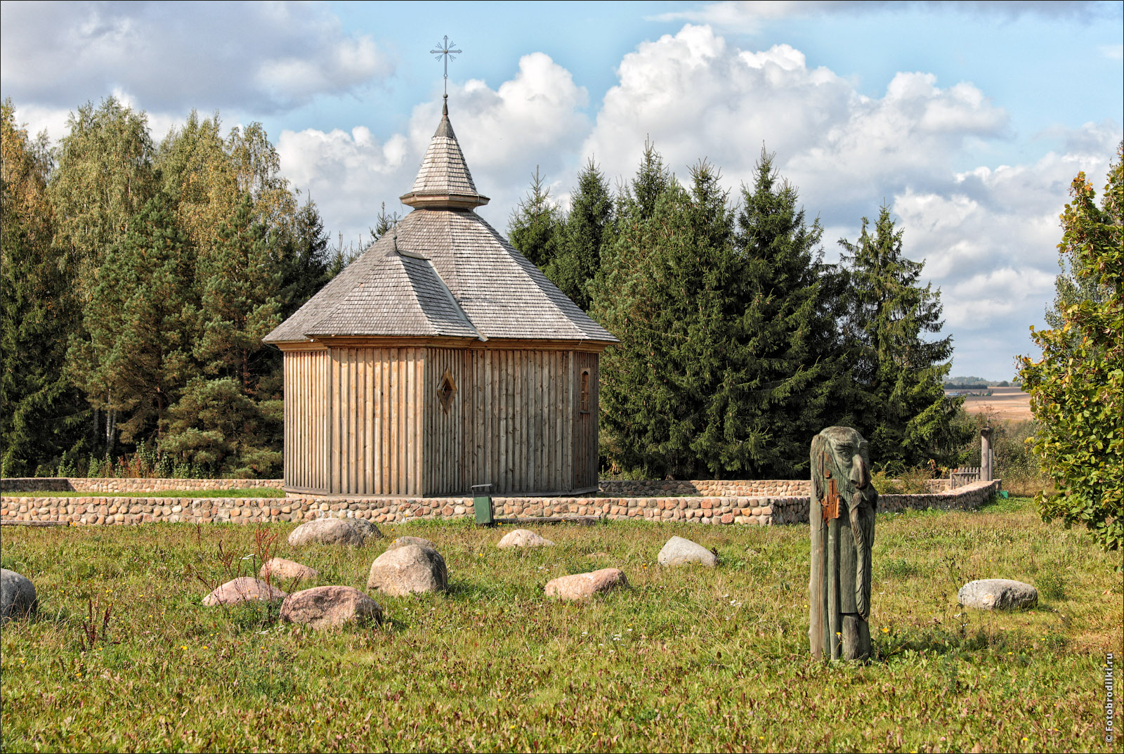 Часовня из деревни Королевцы Вилейского района, музей народной архитектуры и быта, Беларусь