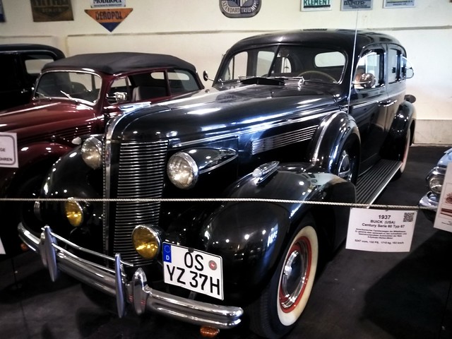 1937 Buick Century  Serie 60 Typ 67              Melle Automuseum 09.10.2021