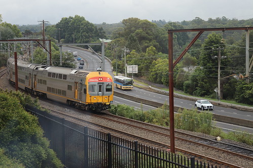 tfnsw canon eos 200d blue mountains line bmt v43 v set intercity cloudy springwood sports club nsw trainlink nif d mariyung transit volvo b10b buses trains custom coaches 200 bmbc pearce livery rainy gloomy great western highway panoramic window railway cool views withdrawn