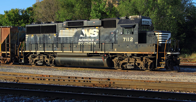 NS 7112 at Bluffs, IL