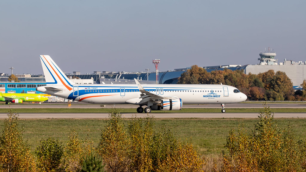 Airbus A321neo RA-73027