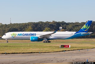 Air Caraïbes Atlantique Airbus A350-1041 cn 533 F-WZNK // F-HSIS