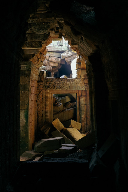 Collapsed hallway, Angkor (Cambodia)