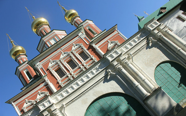 Russian Federation, Holy Moscow,  the Church of the Intercession of the Holy Virgin over the South gates (since 1683) of Bogoroditse-Smolensky Novodevichy convent, Novodevichy Passage, Khamovniki district. Православнаѧ Црковь.