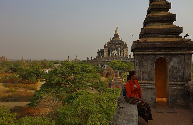 MYANMAR, Burma - Old-Bagan, Blick von einer Pagode auf die umliegenden Tempel und Pagoden, 78488/20085