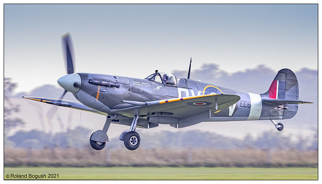 Spitfire Mk Vc EE602 landing. [Explored]