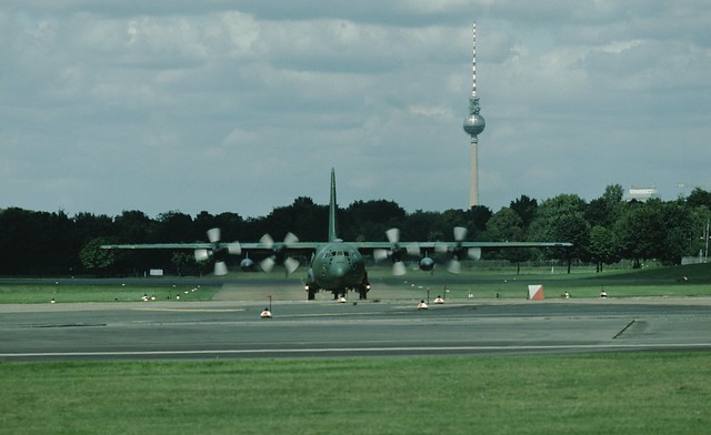 Berlin Flughafen Tempelhof 1993 C-130 Hercules