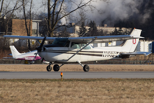 Ohio State University 172P Skyhawk II N65784 at DLZ by Lunken Spotter, Delaware - Municipal-Jim Moore Field (DLZ)
Delaware, OH

Cessna 172P Skyhawk II c/n 17275884, N65784