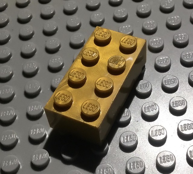 LEGO: Pearl Gold