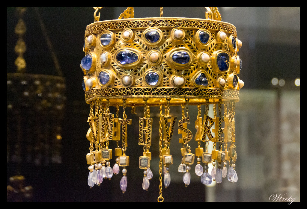 Corona de Recesvinto en Museo Arqueológico Nacional