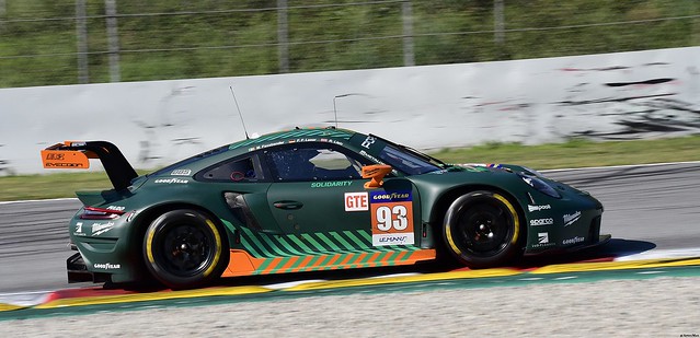 Porsche 911 RSR - 19 / Michael Fassbender / IRL / Felipe Laser / DEU / Richard Lietz / AUT / PROTON COMPETITION