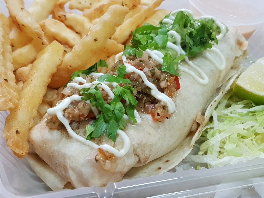墨西哥烤雞肉捲餅 Grilled chicken Burrito rm$21.90 @ Bayou Diner Taipan USJ10