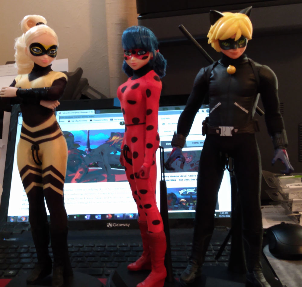 Miraculous Ladybug, Cat Noir, Queen Bee Seamless by AFM Productions - Page 2 51607215753_1bd61032a2_b