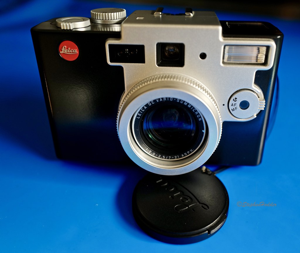 Digilux1 | The Leica Digi1 came out May 2002 4 Mega Pixel CC… | Flickr