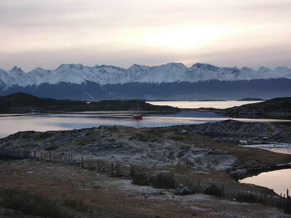 Uzaklar II, Tierra del Fuego - Ateş Topraklarında