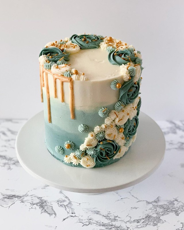 Cake by Ashlyn Marie Bakes