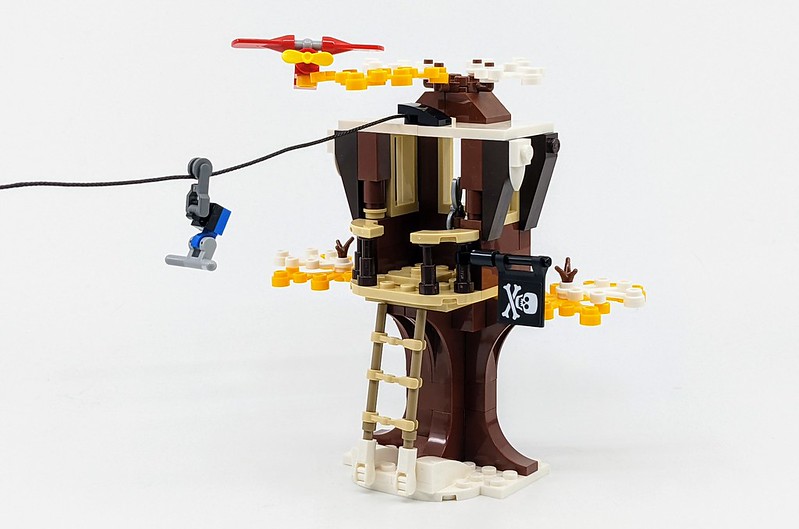 LEGO Home Alone Treehouse_205649929