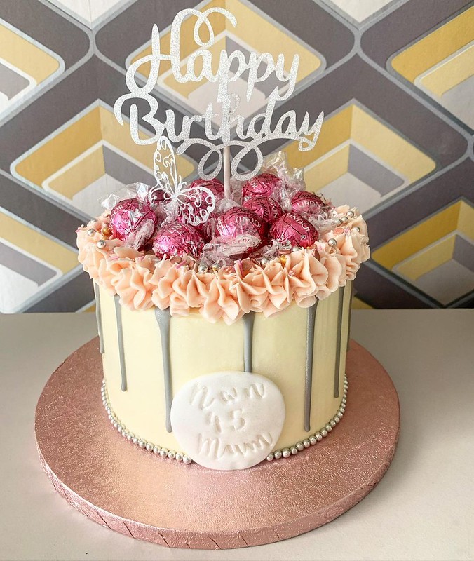 Cake from Pretty Little Bakes by Beck