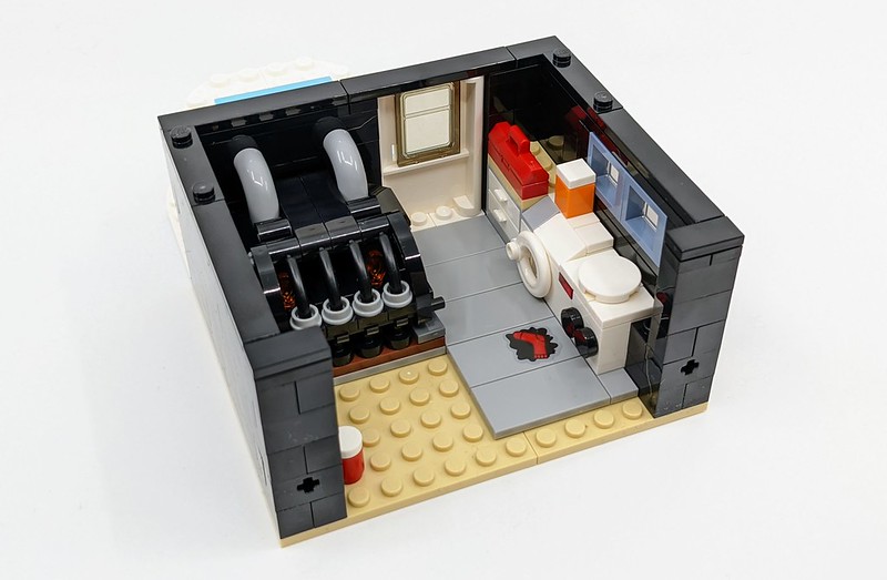 LEGO Home Alone Split_210953499