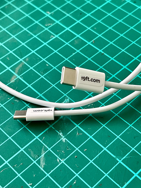 Labelling cables