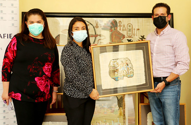 Fundación Kafie realiza donación de pinturas al Museo de Identidad Nacional, MIN