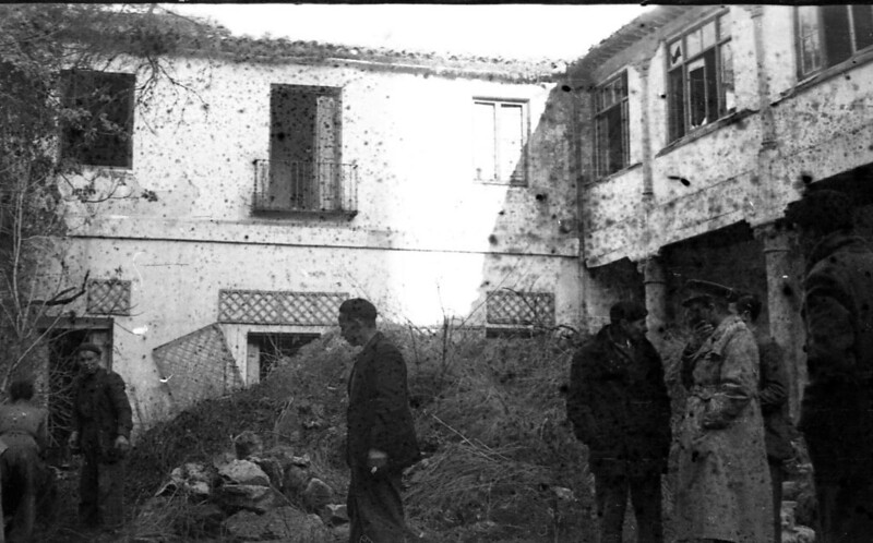 Palacio de la Trinidad o de los Condes de Oñate. Aspecto del patio en 1947. Foto Col. J.L. Isabel Sánchez