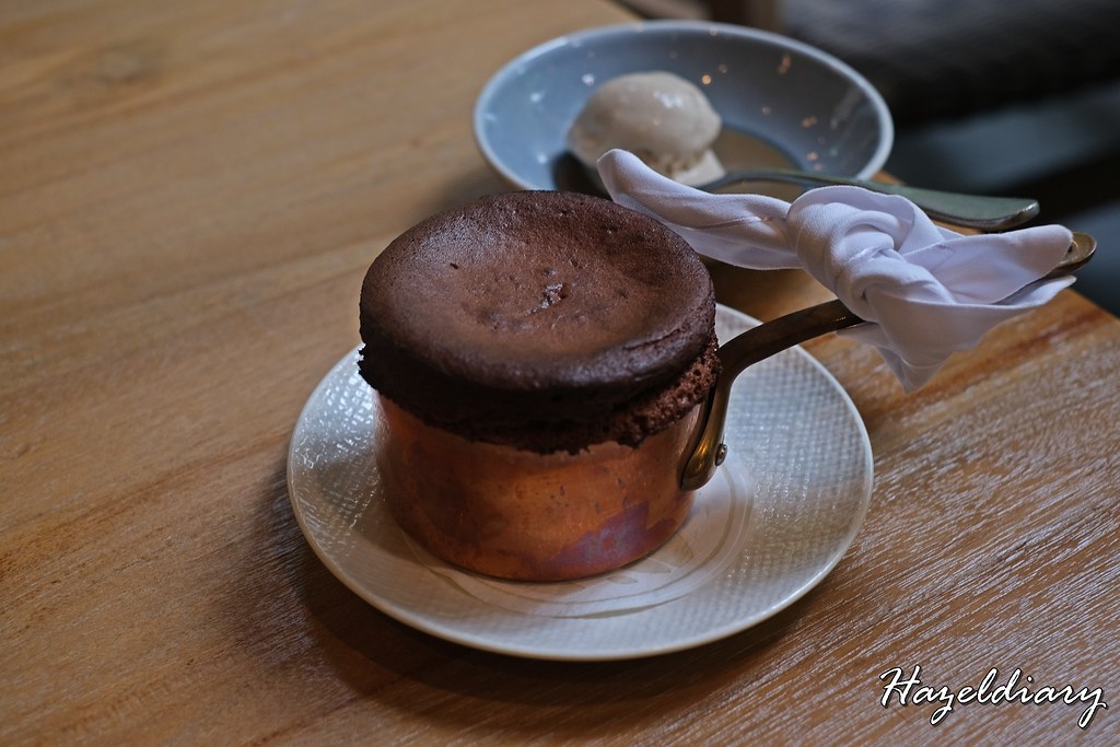 Garden @One Ninety-Four Seasons Hotel Singapore-Dark Chocolate Souffle with Darjeeling Ice Cream