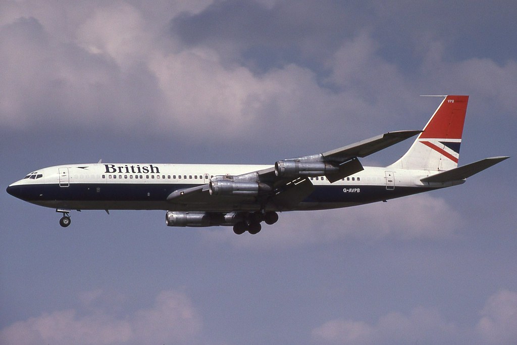 G-AVPB Heathrow 23-8-1980