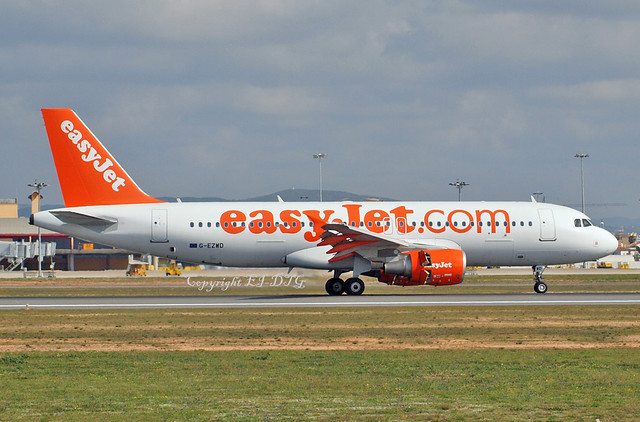 Airbus A320-214 G-EZWD Easyjet