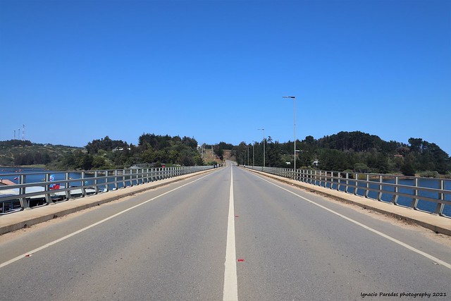 Puente Cáhuil