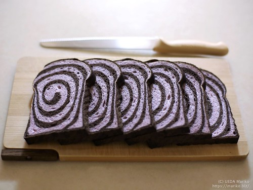 紫芋ぐるぐる食パン　20211026-IMG_6621 (3)