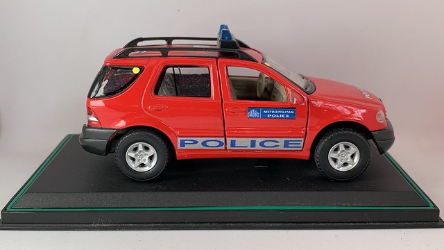 Cararama / Hongwell - Mercedes ML 320  - Metropolitan Police DPG - Miniature Diecast Metal Scale Model Emergency Services Vehicle